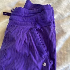 Lululemon studio dance pants size 6!  Like new condition.